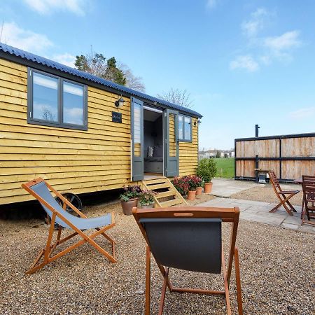 Willa Pass The Keys Whitstable Shepherds Hut Minutes From The Harbour Zewnętrze zdjęcie