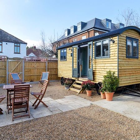 Willa Pass The Keys Whitstable Shepherds Hut Minutes From The Harbour Zewnętrze zdjęcie