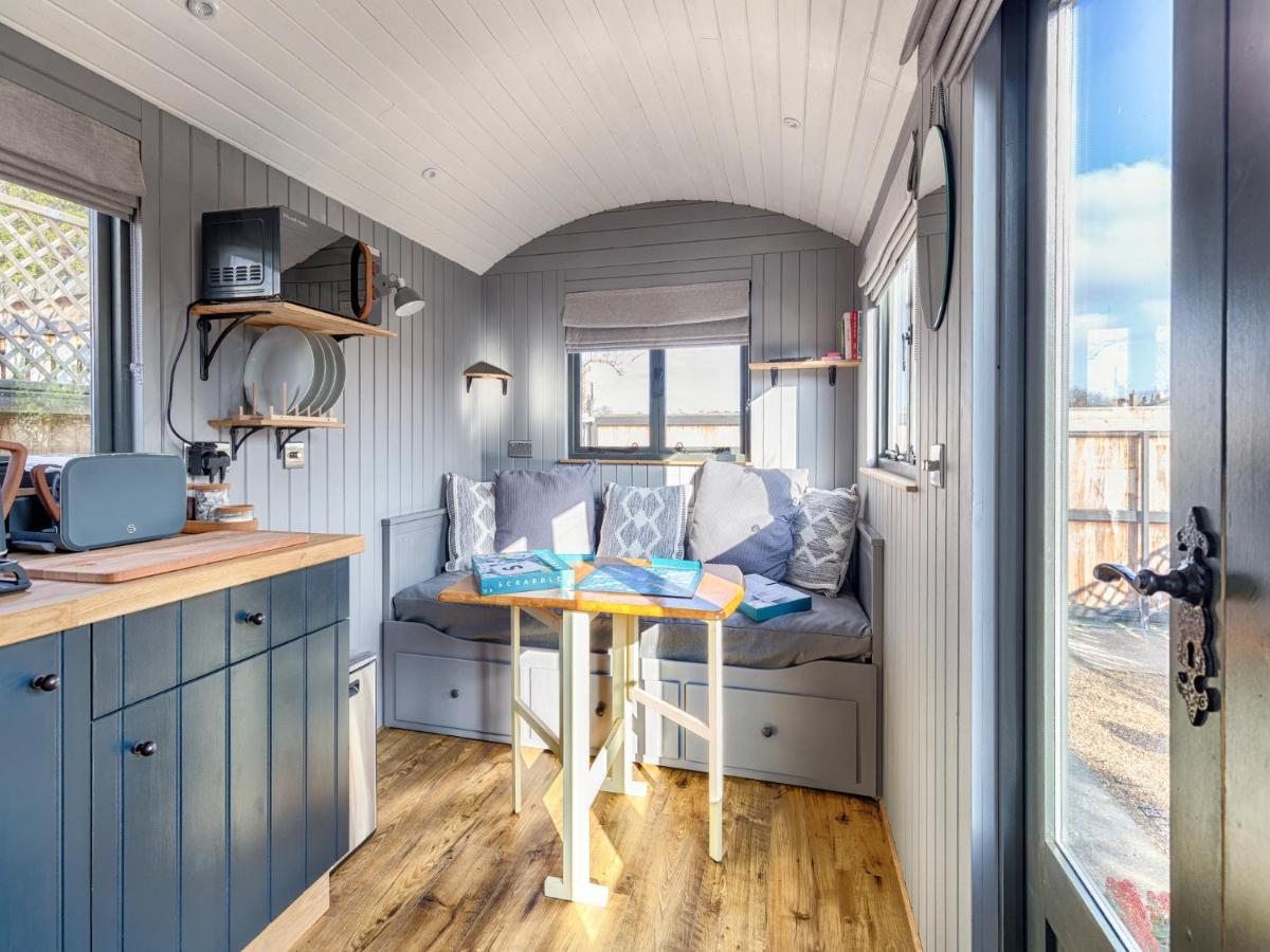 Willa Pass The Keys Whitstable Shepherds Hut Minutes From The Harbour Zewnętrze zdjęcie