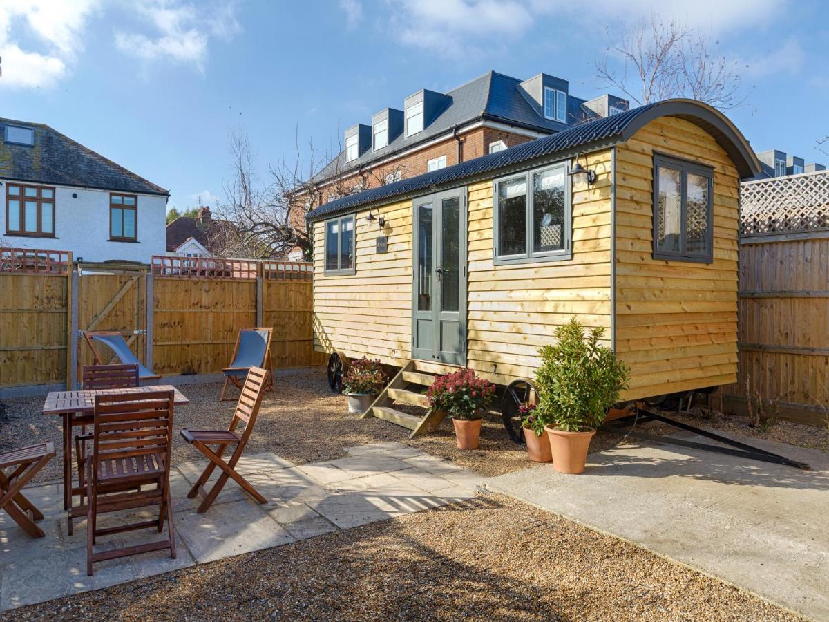 Willa Pass The Keys Whitstable Shepherds Hut Minutes From The Harbour Zewnętrze zdjęcie